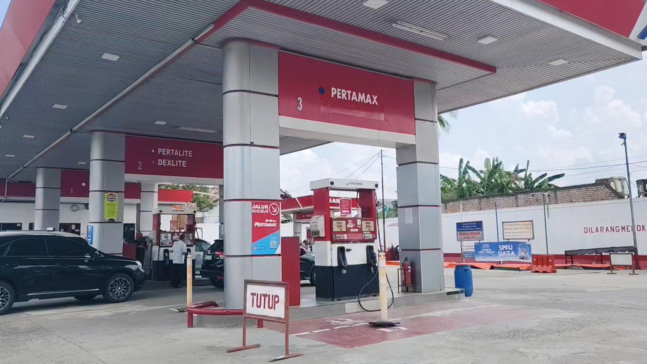 isu bbm pertamax = pertalite yang tidak antri